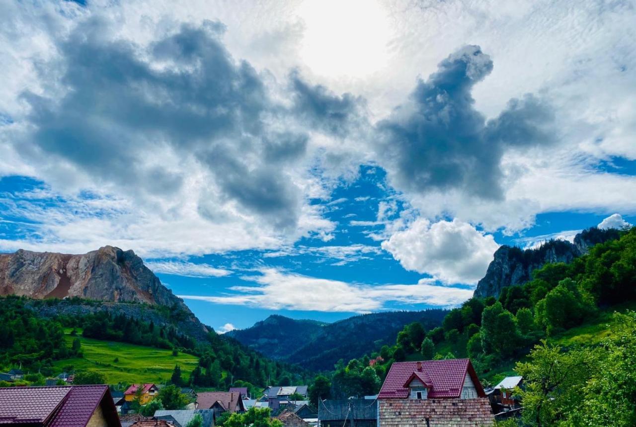 Acasa In Bicaz-Chei - Camere De Inchiriat Cheile Bicazului Exteriör bild
