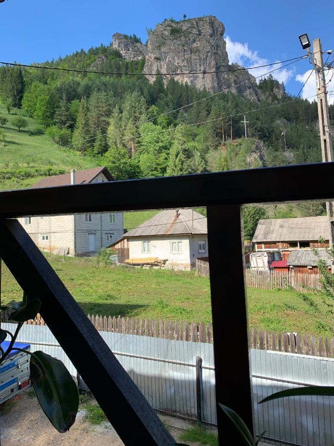 Acasa In Bicaz-Chei - Camere De Inchiriat Cheile Bicazului Exteriör bild